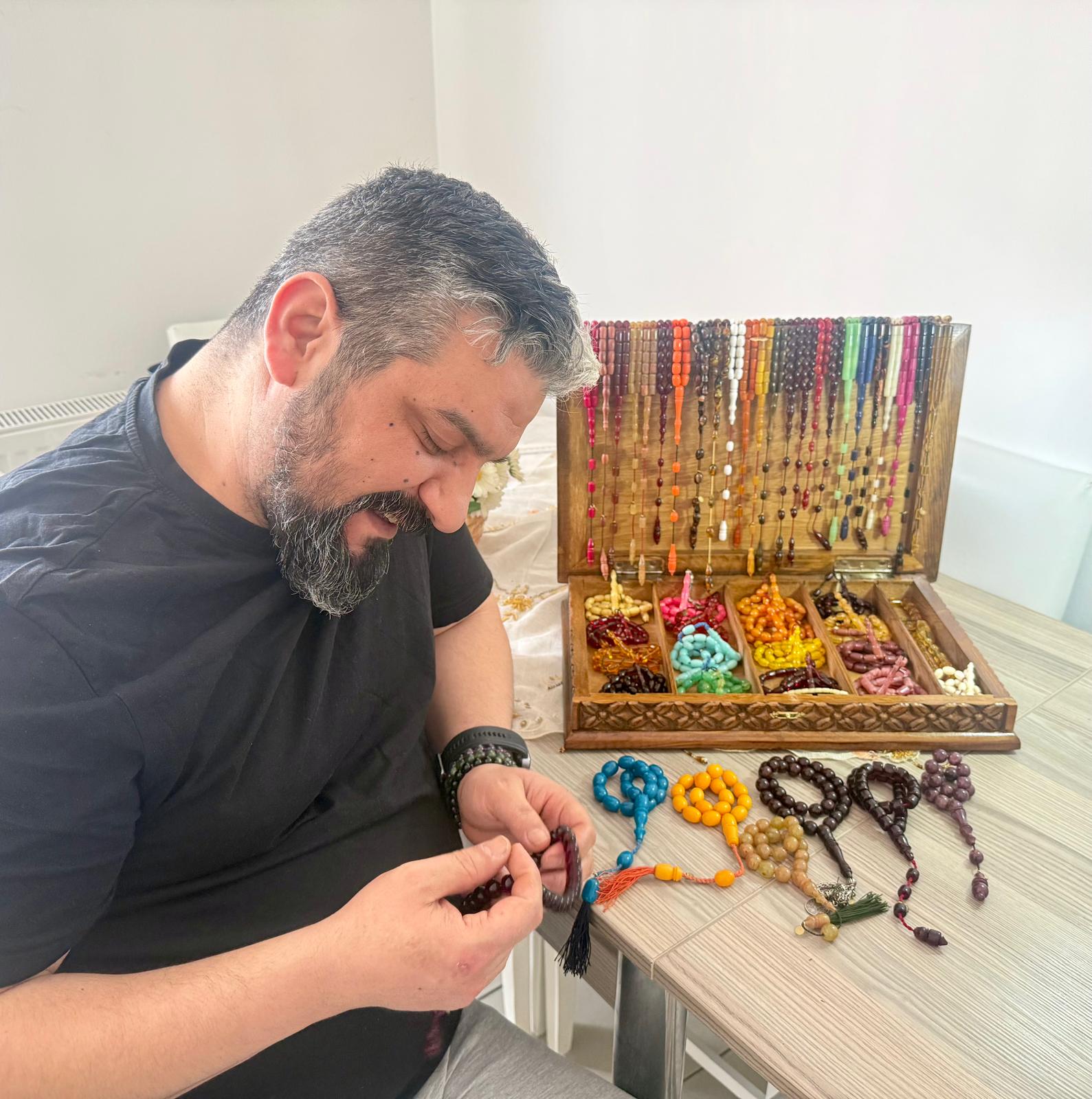 Gökan Ay — Atölyesinde